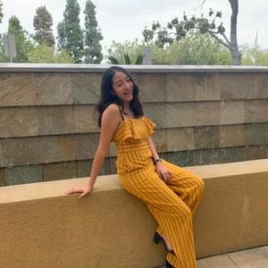 Meet your Posher, Estefania